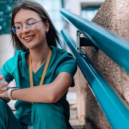 60% dos brasileiros são favoráveis à regulação das redes sociais, aponta pesquisa