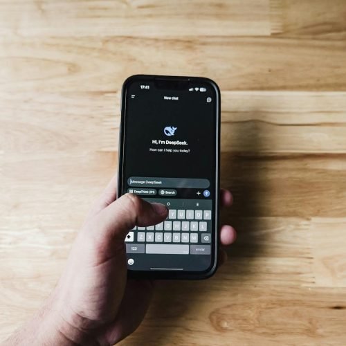 EUA planejam proibir IA DeepSeek em dispositivos oficiais do governo