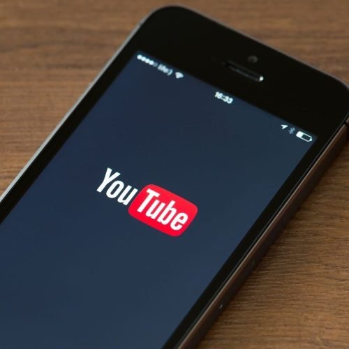YouTube tira ‘identidade de gênero’ de lista de discursos de ódio proibidos