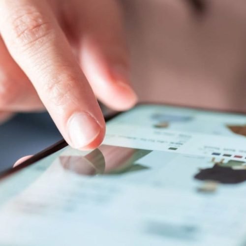 É estudante e a grana tá curta? Confira 7 apps que oferecem descontos para universitários