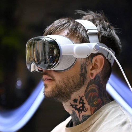 Apple tem “pressa” para fabricar novo Vision Pro 2 para o fim do ano