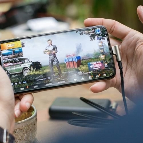 Free Fire é líder entre os jogos de celular, que acumularam 49% de toda receita do setor em 2024
