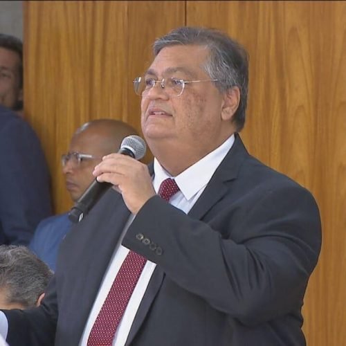 Redes sociais tiraram do ar 756 perfis após violência nas escolas, diz Flávio Dino