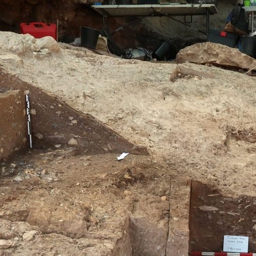 Enterros revelam cultura compartilhada entre neandertais e Homo sapiens