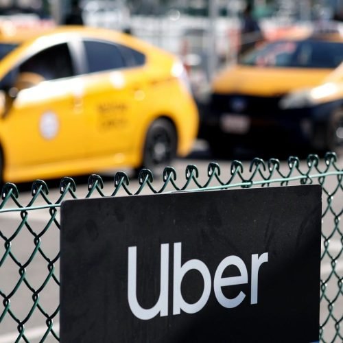 ‘Ninguém quer competir contra Elon’, diz CEO do Uber sobre ser concorrente da Tesla