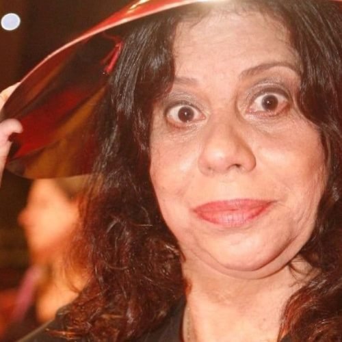 Mia Goth: Entenda polêmica envolvendo atriz e sua vó brasileira Maria Gladys