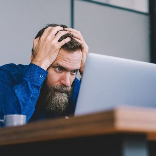 Erro humano contribuiu para 95% das violações de dados em 2024, revela pesquisa