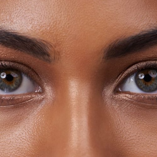 Por que estavam escaneando a íris dos olhos das pessoas?