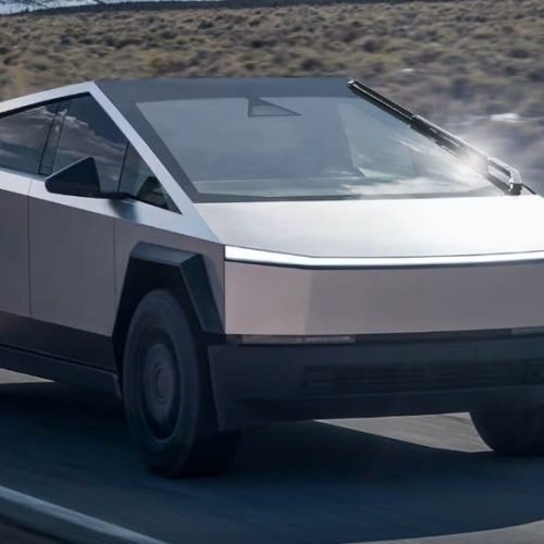 Flopou? Tesla reduz volume de fabricação e equipe do Cybertruck