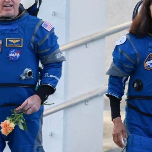 Astronautas ‘presos’ no espaço vão retornar à Terra nesta terça-feira (18)