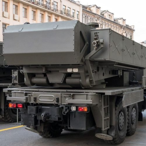 Drone da Ucrânia destrói sistema de armas termobáricas da Rússia