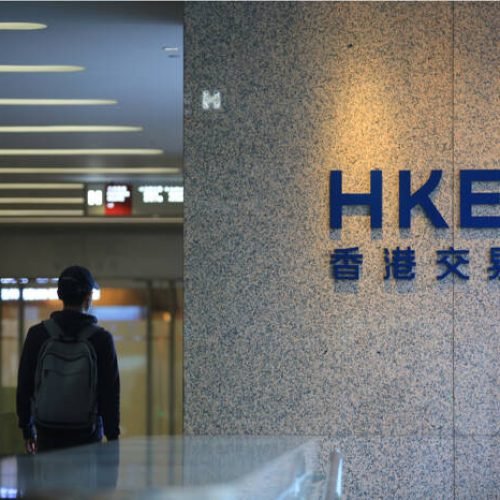 Hang Seng Index: Tariff Uncertainty Pressures Tech and Property Stocks