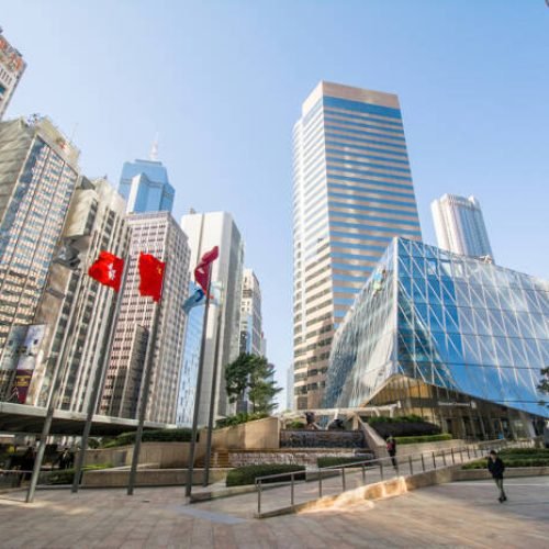 Hang Seng Index: Tech Stocks Rally as Tariff Developments Steady Asian Markets