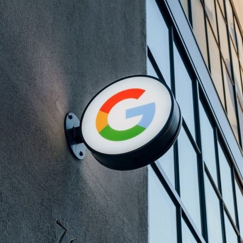 Google vai exibir anúncios na “Visão Geral criada por IA” — mas só porque você os acha úteis