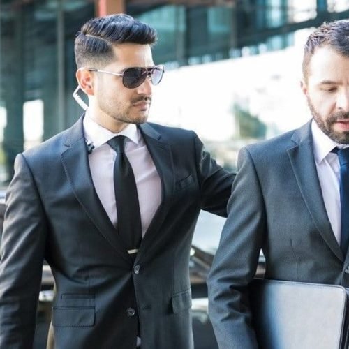 Novo app nos EUA permite a contratação de segurança privada e armada pelo celular