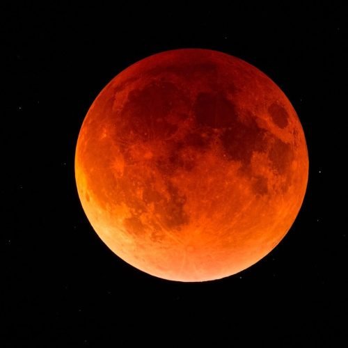 Eclipse lunar: confira fotos do fenômeno visto no Brasil