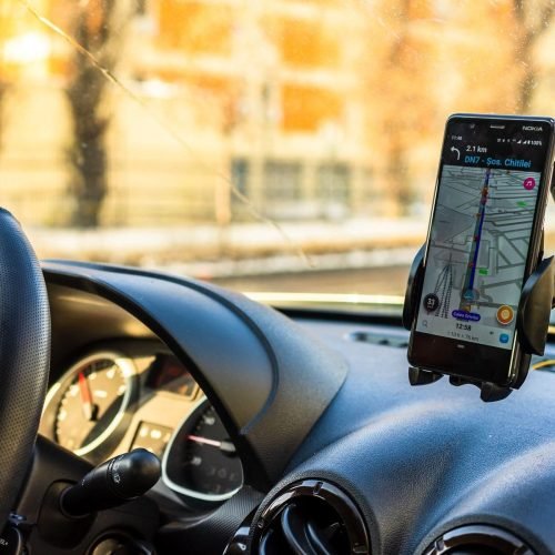 Em ritmo de carnaval: Waze adiciona voz do cantor Xanddy Harmonia como opção