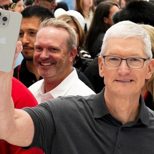 Maioria dos iPhones vendidos nos EUA virá da Índia, diz CEO da Apple