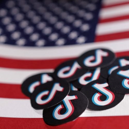 Trump suspende lei que pode banir TikTok nos EUA e reafirma proposta para país ter metade da rede social chinesa | Tecnologia