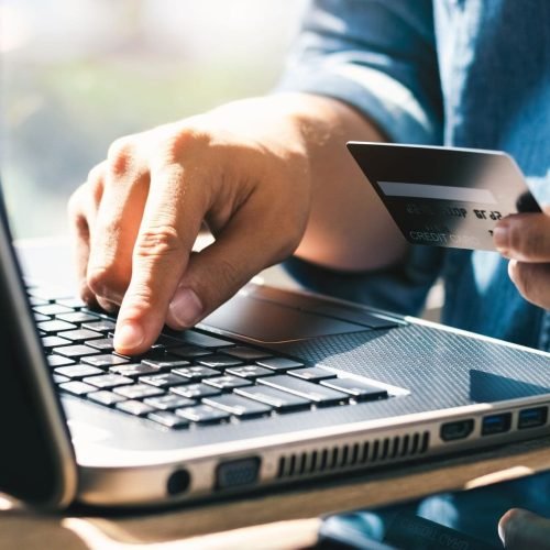 IAs são cada vez mais usadas para fazer compras online, aponta pesquisa