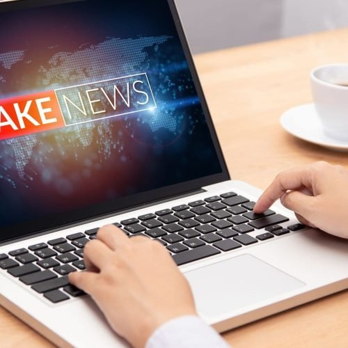 Grok: IA do X bloqueava resultados que diziam que Musk e Trump ‘compartilham desinformação’