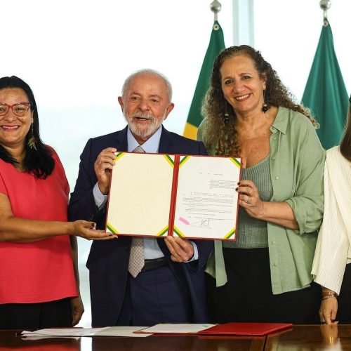 Presidente Lula sanciona aumento de pena para crimes contra mulheres usando IA