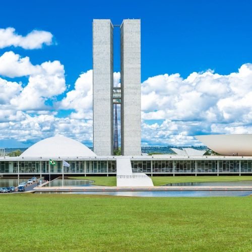 Governo brasileiro teme ficar sozinho na regulação das big techs após recuos da UE