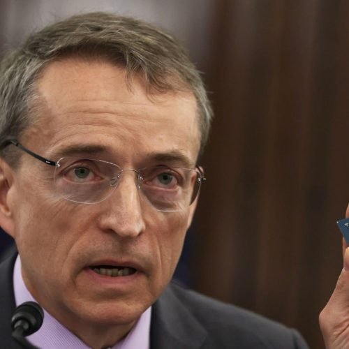 Após postagens bíblicas pós-demissões, ex-CEO da Intel vai chefiar empresa de tecnologia para igrejas