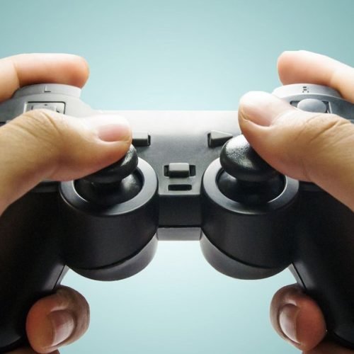 Guerra dos drones: Reino Unido proíbe exportação de controles de videogame para a Rússia