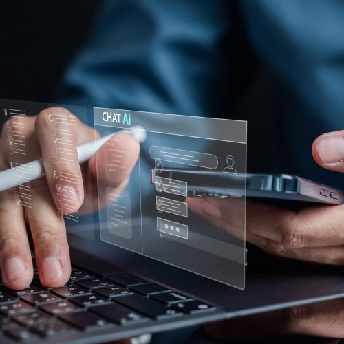 Os solitários na multidão digital – Coluna do The BRIEF