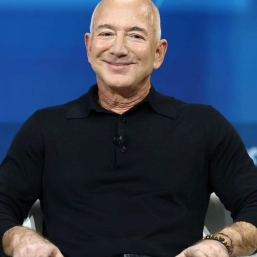 Bezos redefine o tom do Washington Post – The BRIEF