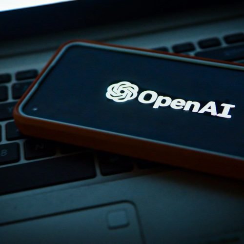 OpenAI lança GPT-4.5 com aprimoramentos na escrita e mais novidades