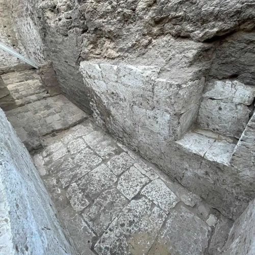 Nova tumba real é achada no Egito; nome do faraó estava apagado e ainda é desconhecido