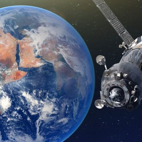 Nave espacial soviética em órbita há 53 anos deve cair na Terra em maio