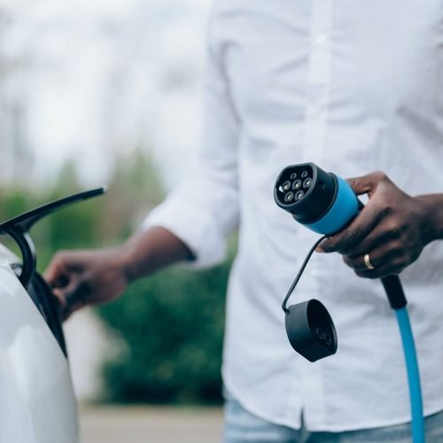 Como funciona o IPVA para quem tem carro elétrico?