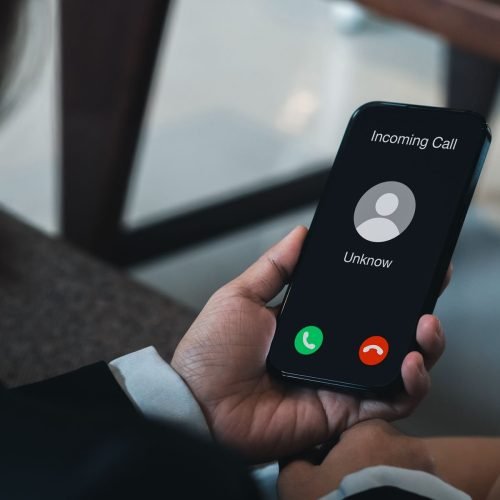 Robô ligando: brasileiros recebem 10 bilhões de ligações automáticas por mês