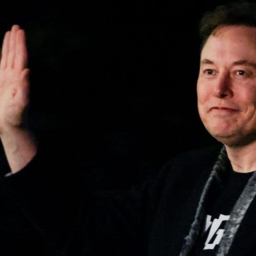 Elon Musk vende X (Twitter) para ele mesmo e vira meme nas redes