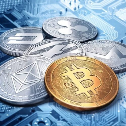 Crypto Markets Analysis: Is the Lowest Sentiment the Best Moment to Buy?