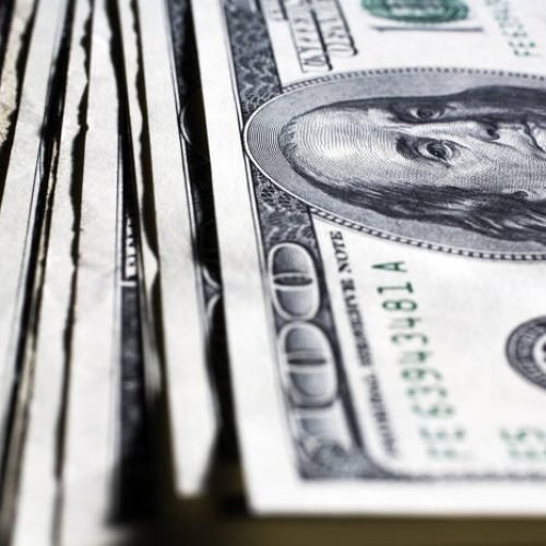 U.S. Dollar Loses Ground Amid Trump Budget Vote and Yield Slide—Analysis for EUR/USD, GBP/USD