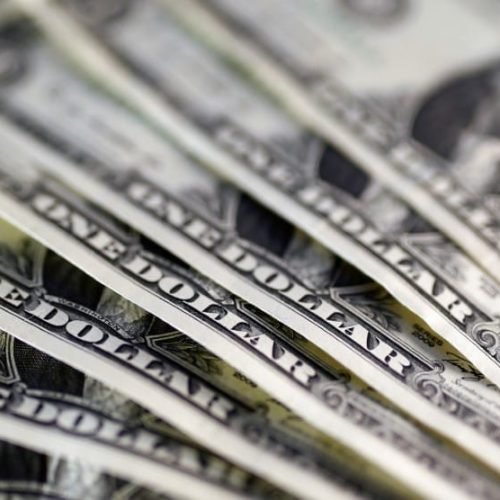 Projeto contra lançamento de CBDC avança nos EUA Por CriptoFácil