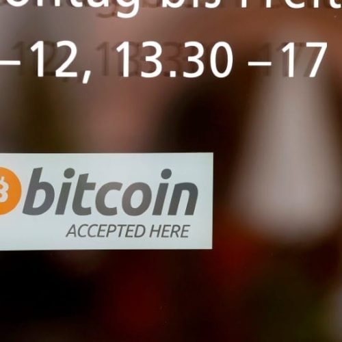 No Halloween de 2008, Satoshi Nakamoto publicava o white paper do Bitcoin Por Blockmarket