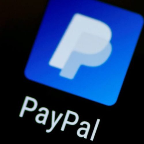 PayPal se torna primeira grande fintech a lançar stablecoin lastreada em dólar Por Reuters