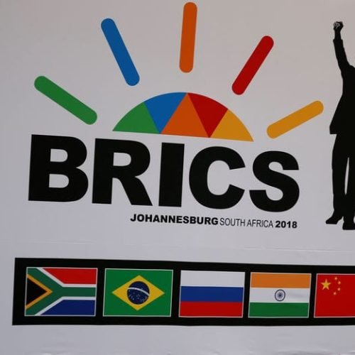 Banco do BRICS pode emitir moeda digital para o bloco econômico, diz analista Por CriptoFácil