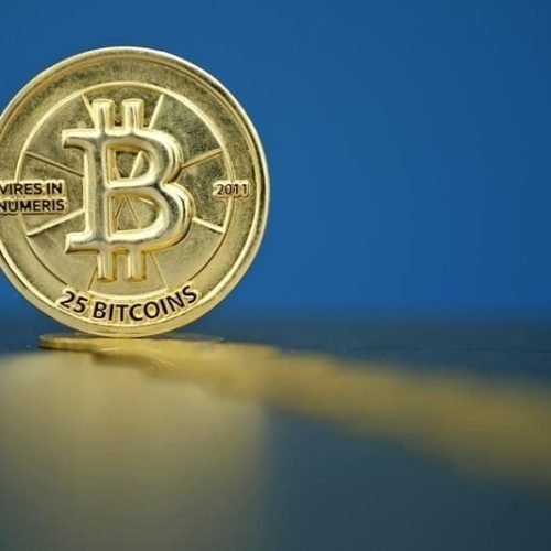 Ex-CEO da FTX admite que cometeu erros com exchange que faliu Por Blockmarket