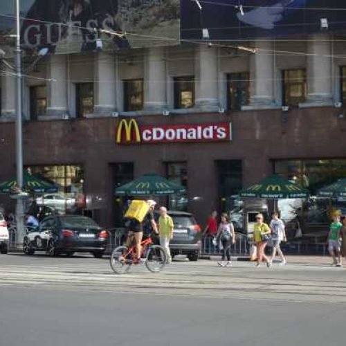 Investors’ Gaze Turns to McDonald’s Earnings