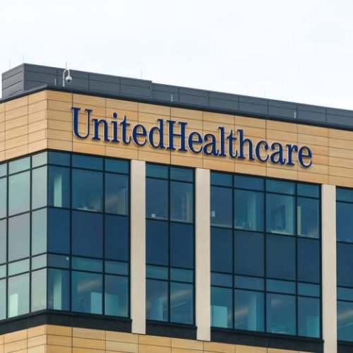 Dow Futures Drop 200 Points as UnitedHealth Sinks 8%—Can S&P 500 Rebound Today?