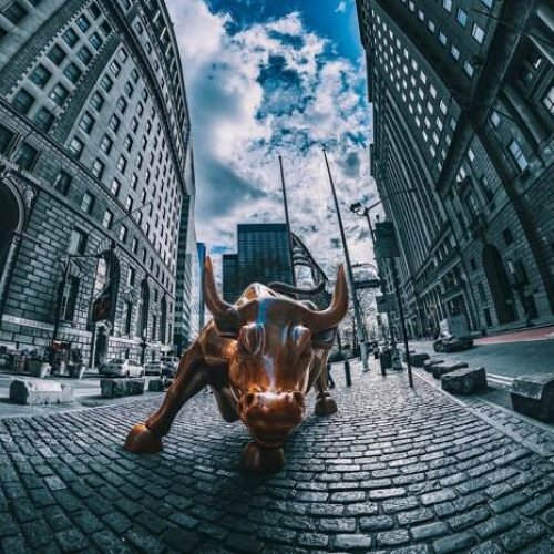 US Stocks Surge: Dow Leads Gains on Jobs Growth and Renewed China Trade Talks