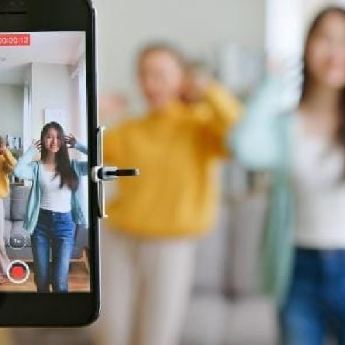 Instagram aumenta restrição para contas de adolescentes