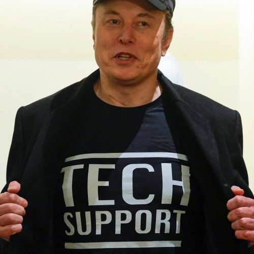 DOGE, de Musk, usa IA para espionar funcionários federais dos EUA e buscar mensagens anti-Trump, diz agência