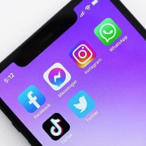 Não faz sentido aprovar na correria, diz Meta sobre urgência de PL das Fake News – 26/04/2023